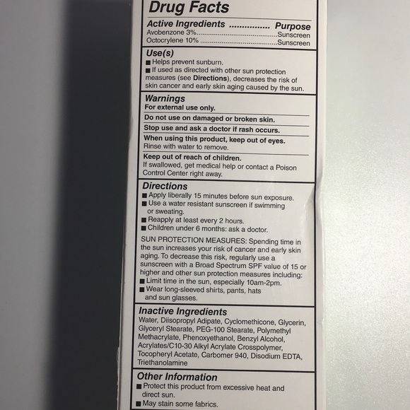 Cetaphil daily facial moisturizer with sunscreen - Picture 3 of 5